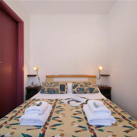 아파트 Sleeps 5 *